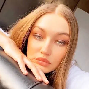 Gigi Hadid Returns to Work 2 Months After Giving Birth