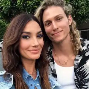 How to Recreate Lily Aldridge's Red Carpet Hairstyles for a NYE Night In