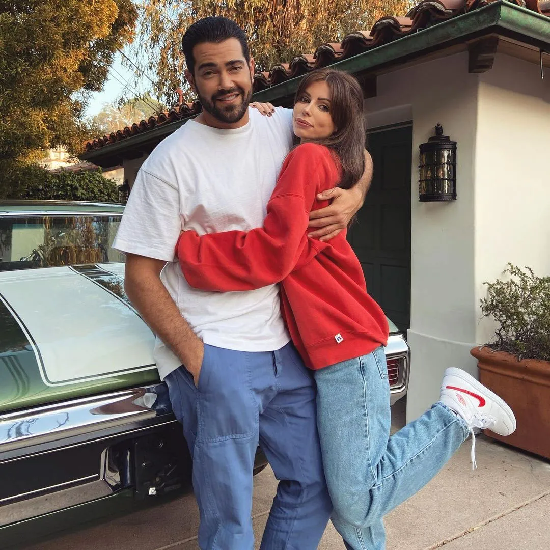 Jesse Metcalfe Goes Instagram Official With Girlfriend Corin Jamie Lee Clark