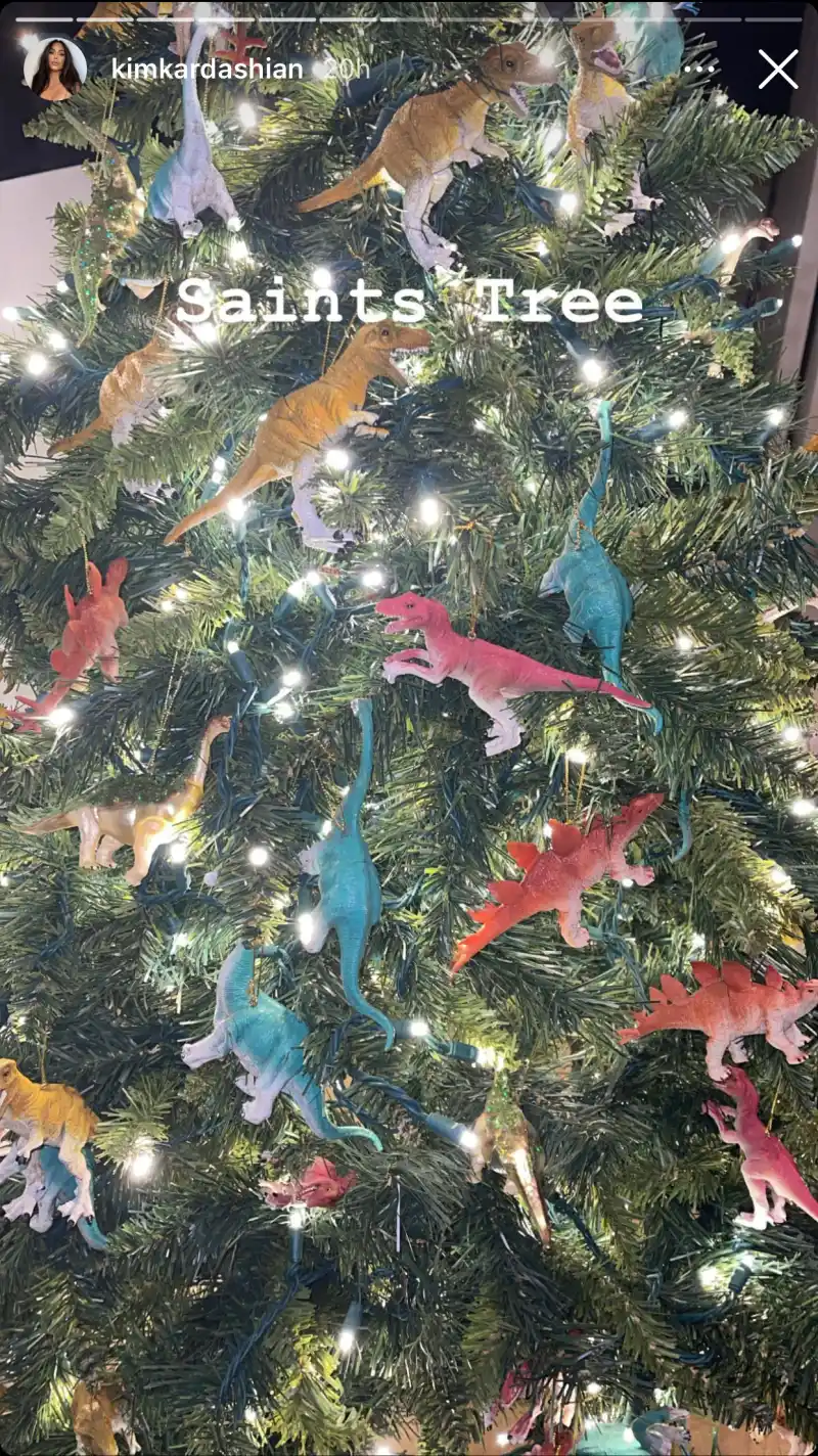 Kardashian-Jenner Family Holiday Decorations of 2020: Kylie, Khloe and More: Pics