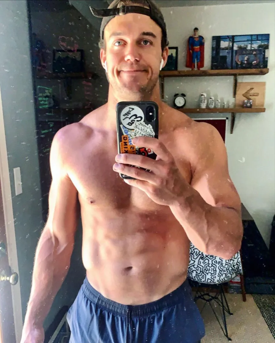 Ben Smith 5 Things to Know About the Bachelorette Contestant