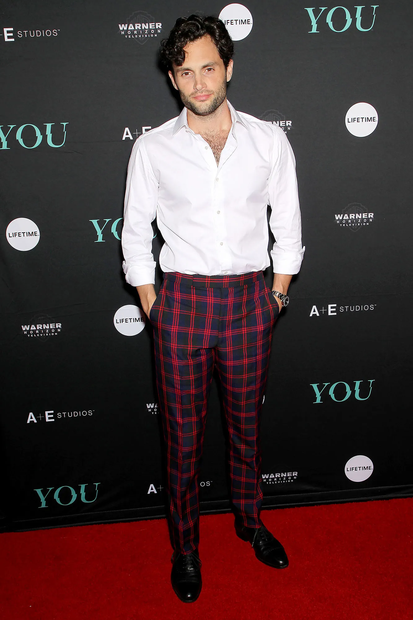 Penn Badgley XOXO TikTok