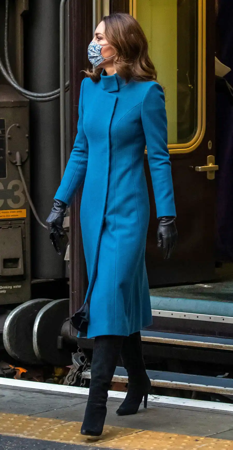 See Duchess Kate's Fabulous Winter Style During a 3-Day Train Tour of the UK