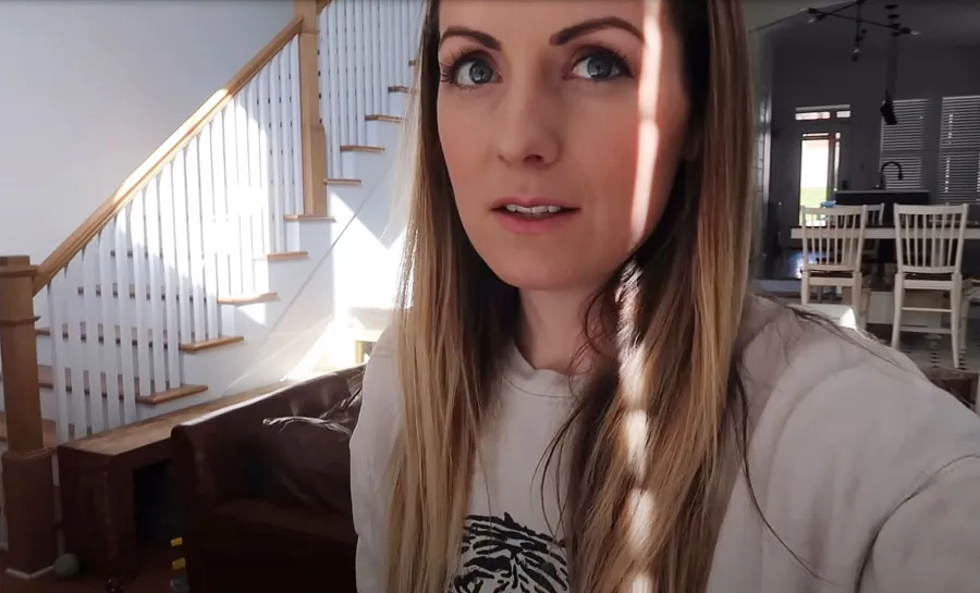 Signs That Carly Waddell Evan Bass Were Headed Split