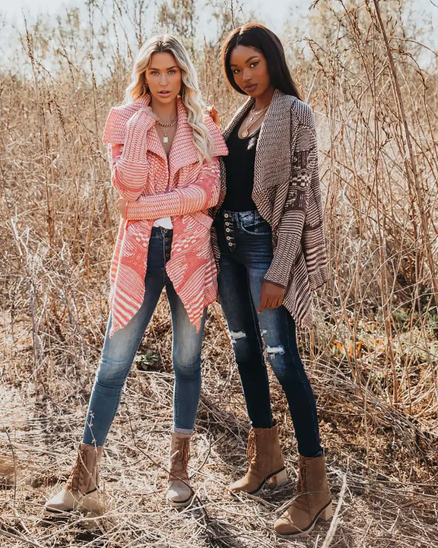 The Cutest And Coziest Cabin Outfit Ideas