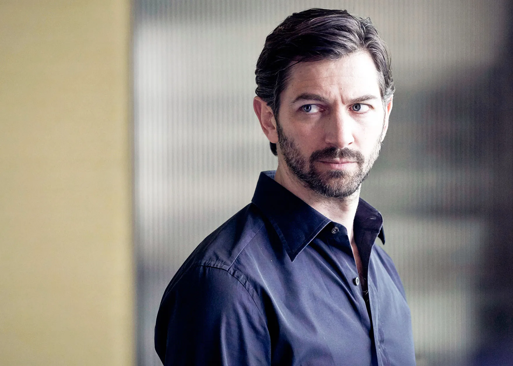 Michiel Huisman as Alex in The Flight Attendant Who Killed Alex in The Flight Attendant Book