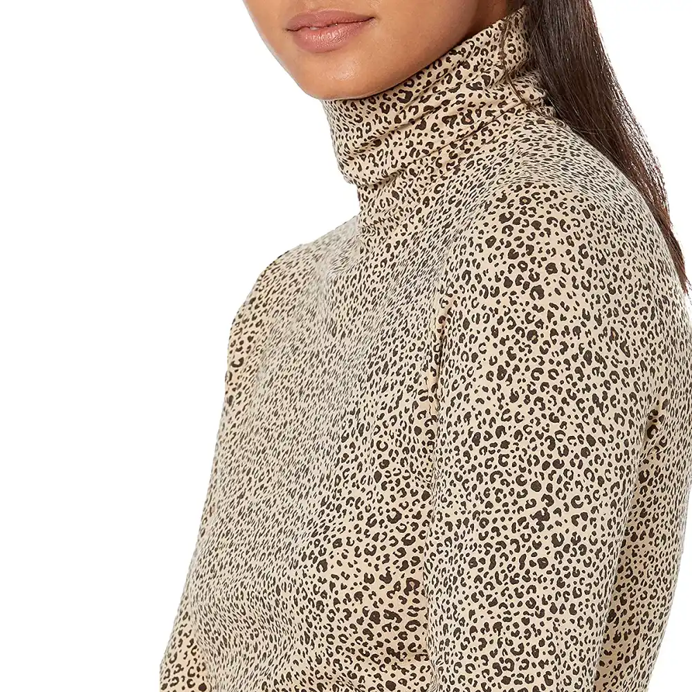 Amazon Essentials Classic-Fit Long-Sleeve Turtleneck Top