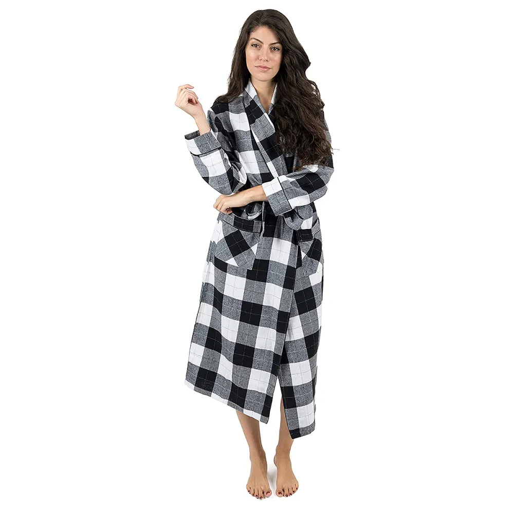 the-undoing-black-white-plaid-robe