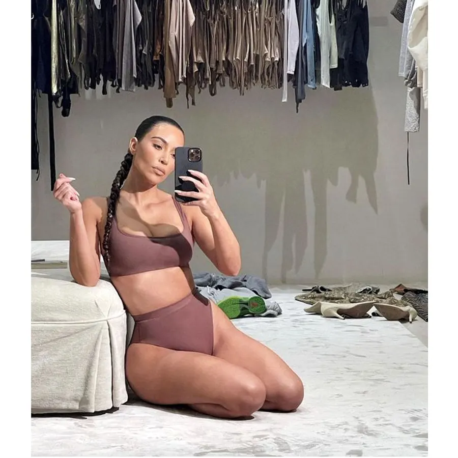 All the Signs Kim Kardashian Kanye West Were Headed Split