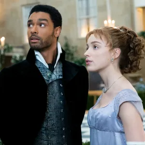 Bridgerton's Phoebe Dynevor and Rege-Jean Page 'Check In With Each Other a Lot' While Awaiting Season 2 News