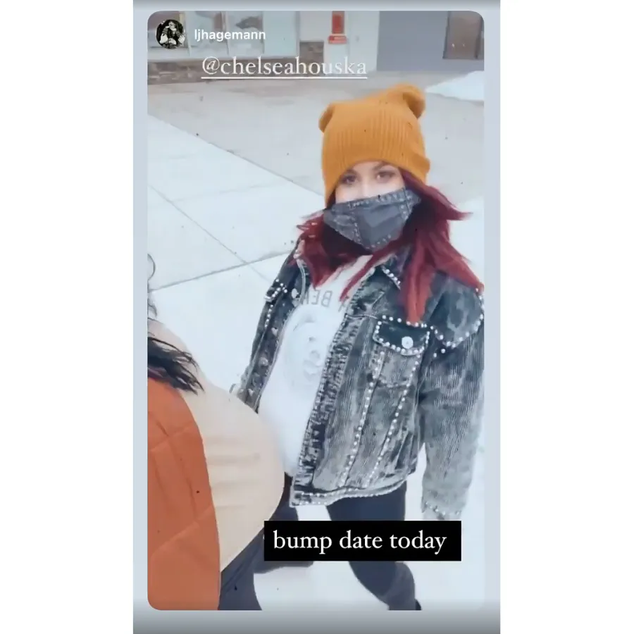 Chelsea Houska baby bump