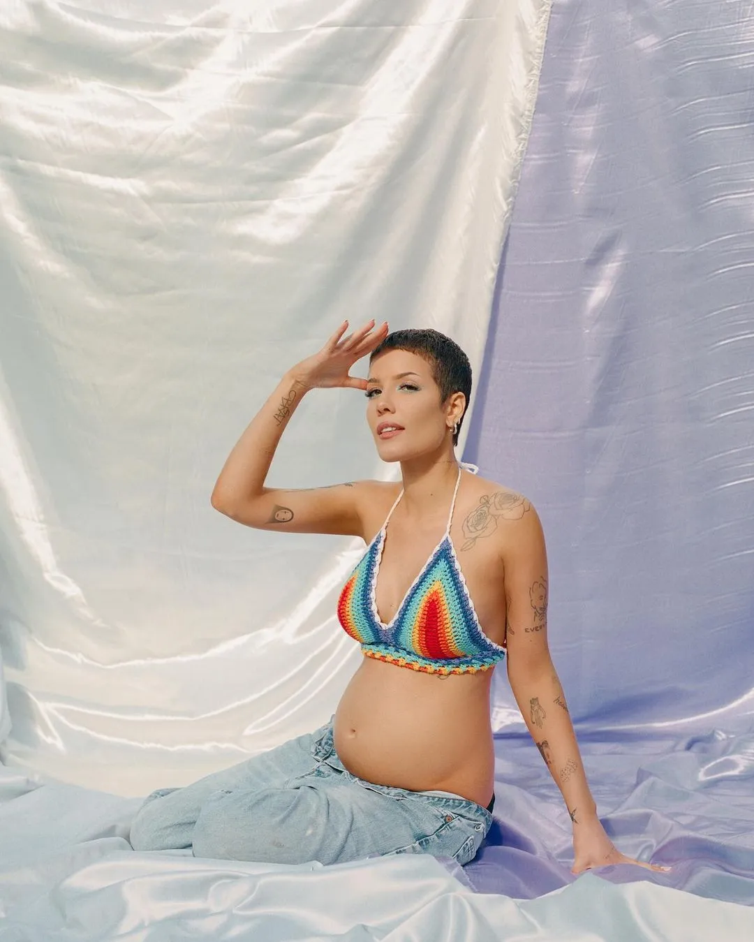 Halsey Pregnant Baby Bump
