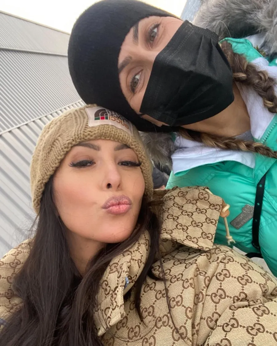 Inside Vanessa Bryant's Snowy Trip With Daughters Amid 1-Year Anniversary of Kobe and Gianna's Deaths
