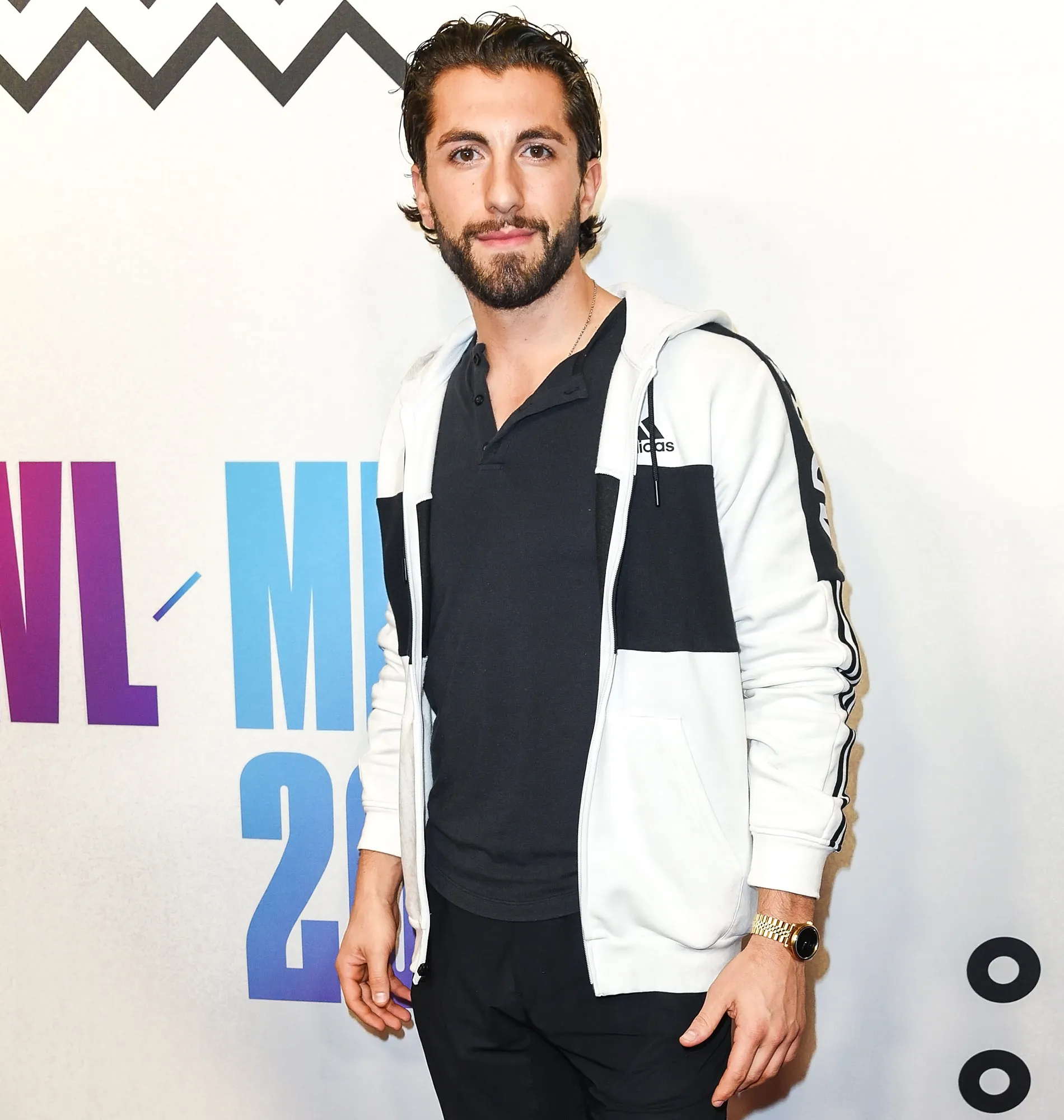 Jason Tartick Experienced Intense PainHis Lymph Nodes During COVID-19