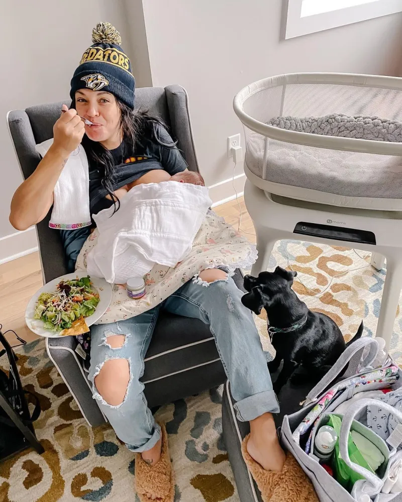 Jessica Szohr breast feeding