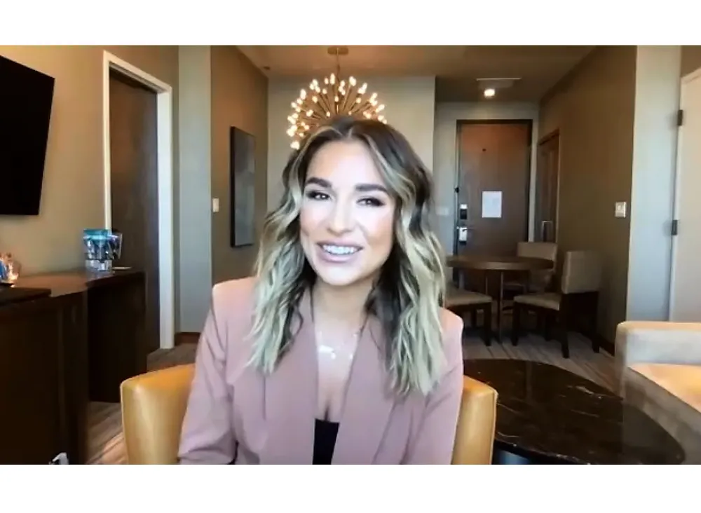 Jessie James Decker Eric Decker Finally Got Bedroom Door Lock After Close Calls Quarantine