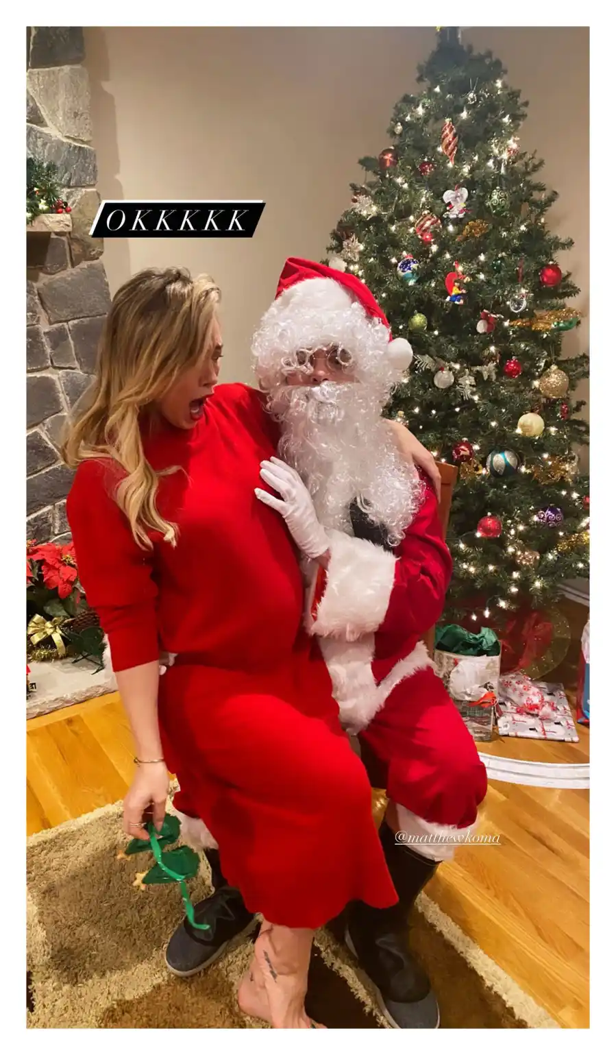 LOL Hilary Duff Pregnant Baby Bump Christmas