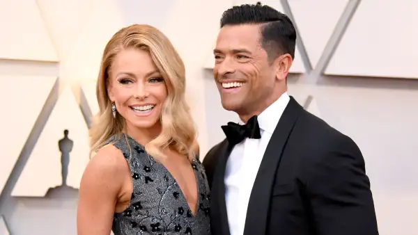 Mark Consuelos Leaves NSFW Comment on Kelly Ripa’s Instagram Pic