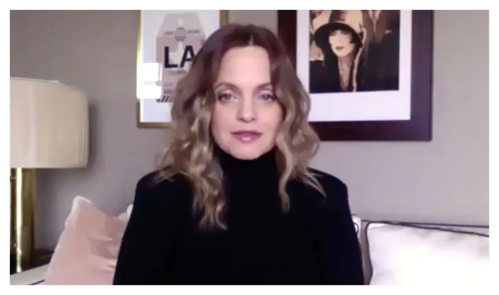 Mena Suvari Surreal Pregnancy 30 Weeks Us Interview