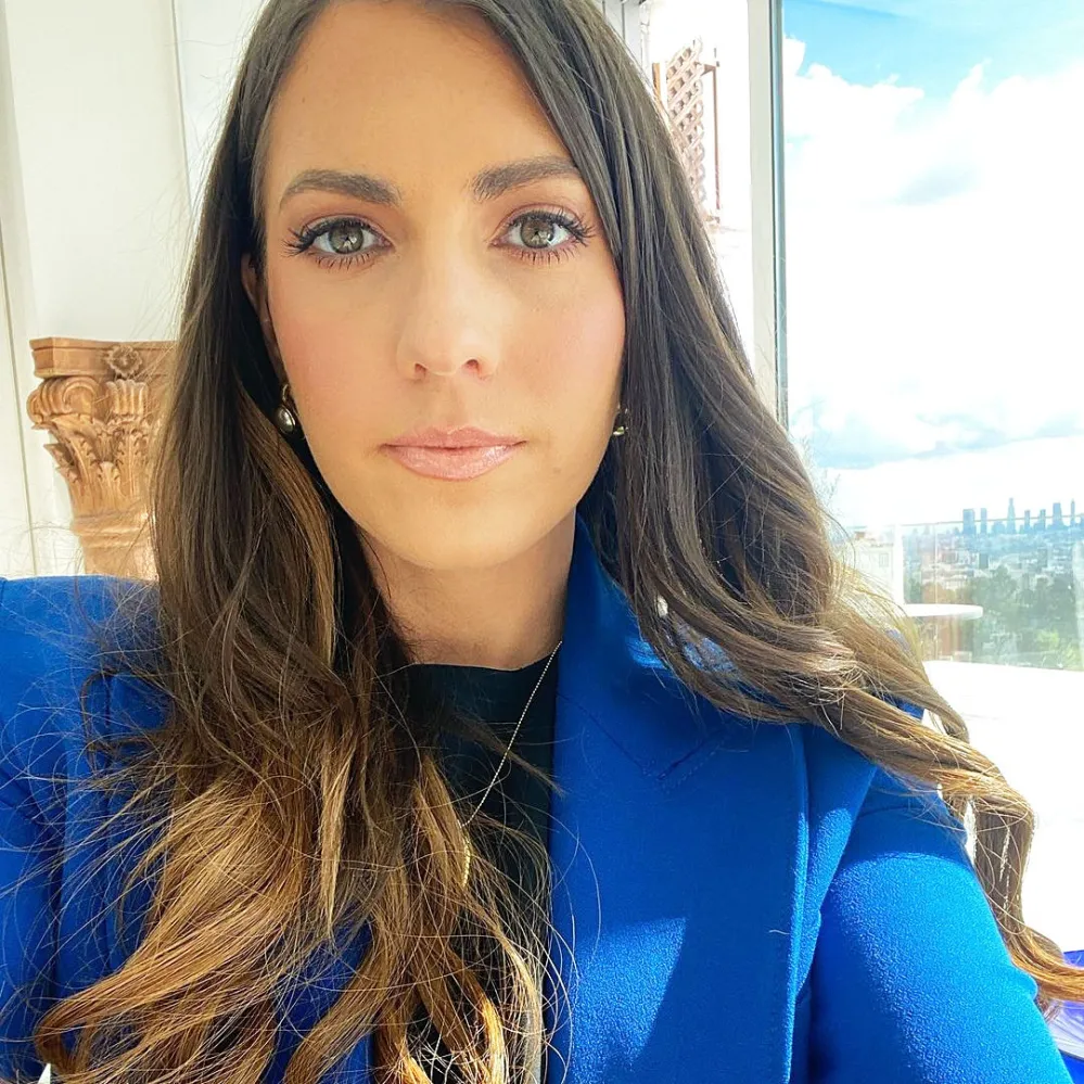 Queen Victoria Larson Insists Shes Not a Bully and Doesnt Have Regrets Watching The Bachelor