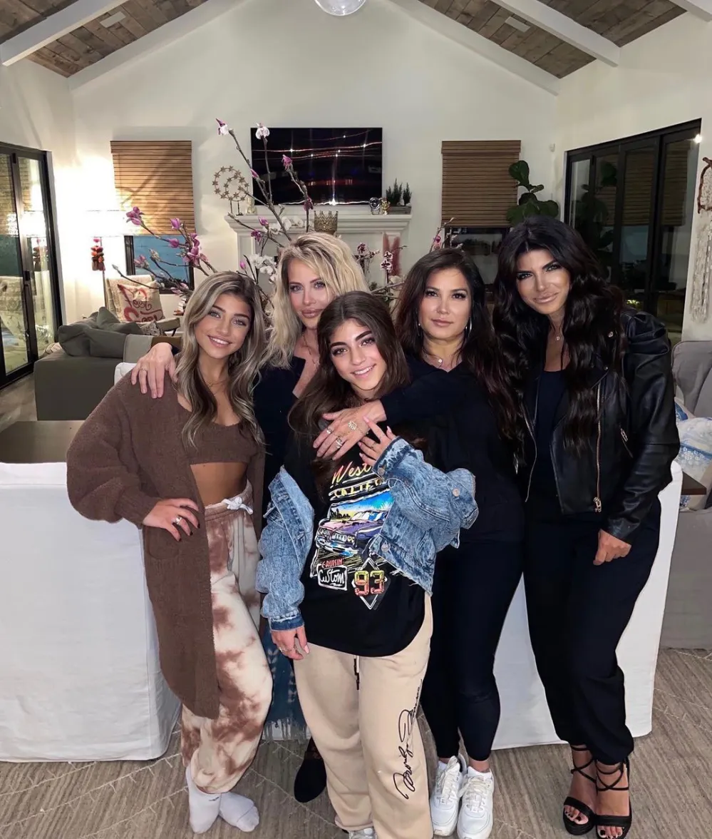Teresa Giudice Boyfriend Luis Louie Ruelas Grateful Trip Los Angeles With Daughters