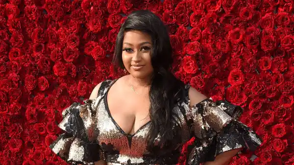 Who Is Jazmine Sullivan 5 Things to Know About the Singer Ahead of Her Super Bowl 2021 Performance