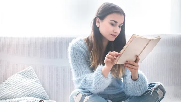 Woman-Reading