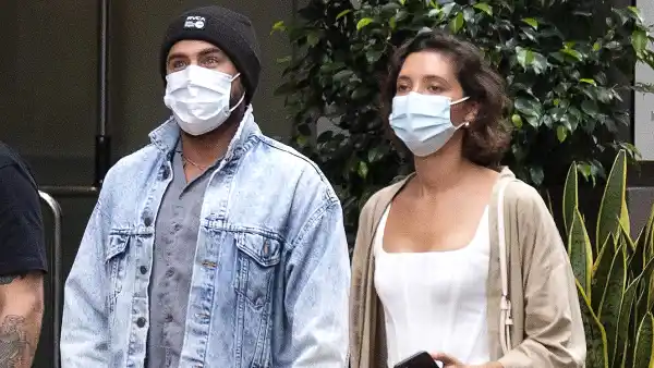 Zac Efron and Girlfriend Vanessa Valladares Hold Hands on Date Night in Sydney: Photo