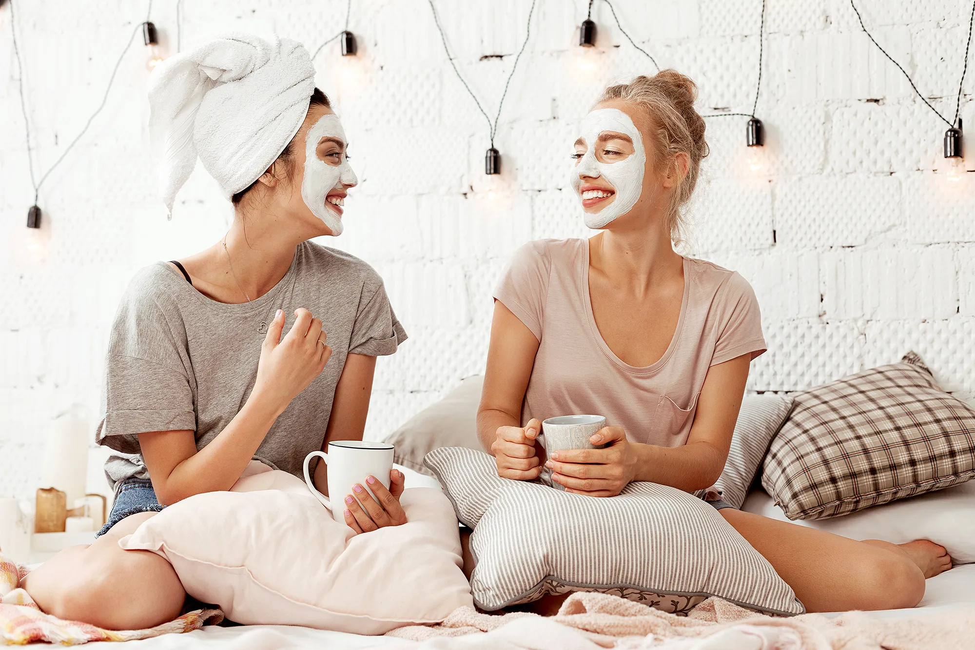 friends-doing-skincare-masks