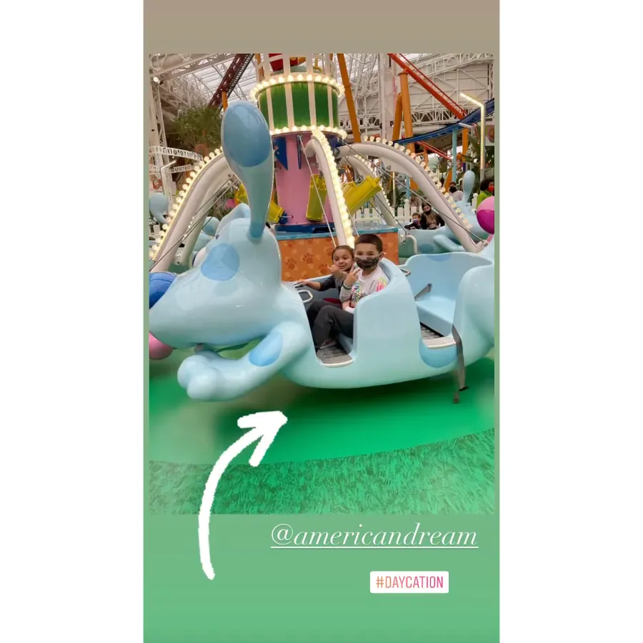 kailyn-lowry-takes-sons-on-1st-water-park-trip-amid-pandemic-pics