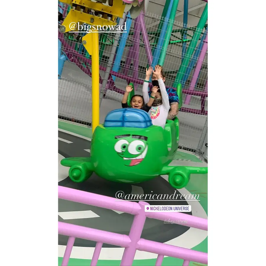 kailyn-lowry-takes-sons-on-1st-water-park-trip-amid-pandemic-pics