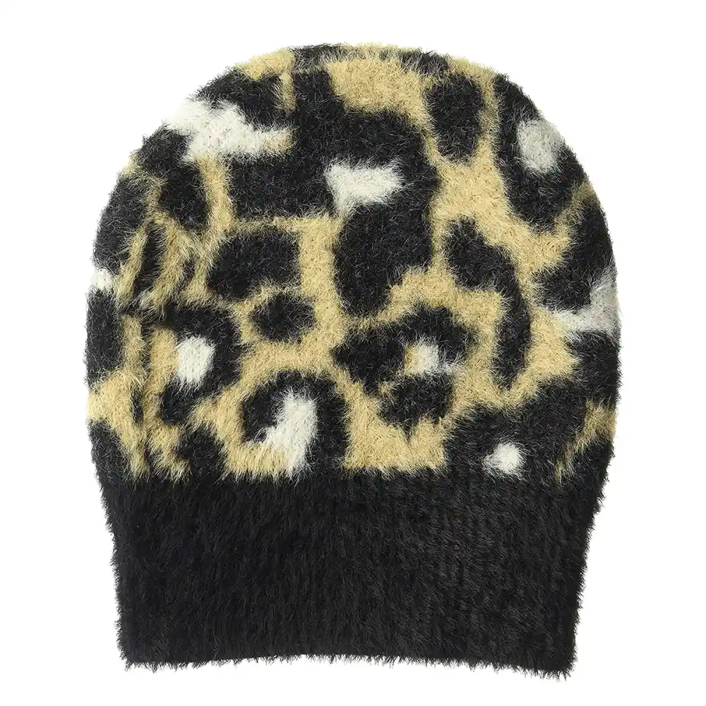 kendall-kylie-jenner-amazon-fuzzy-beanie