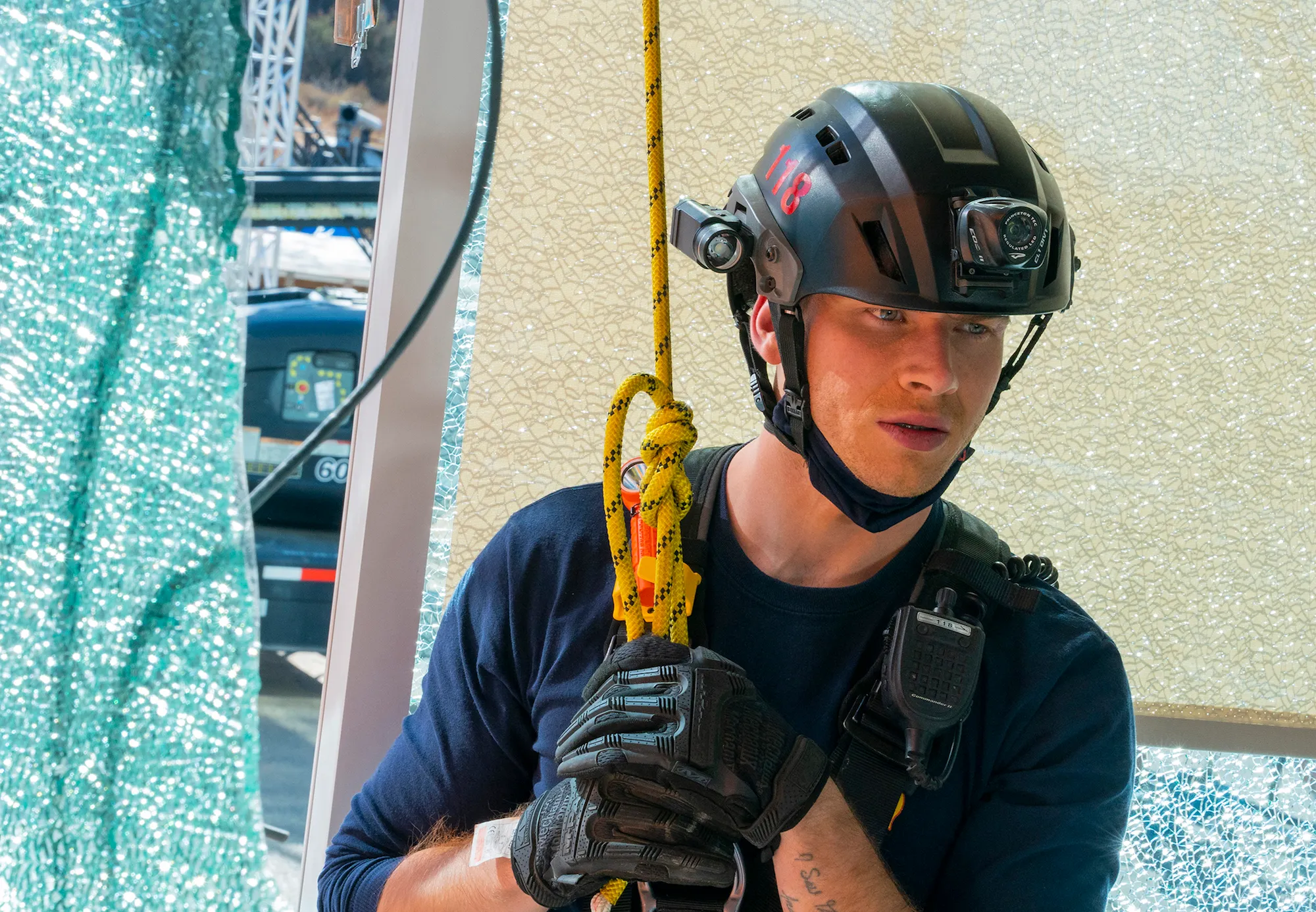 911 Oliver Stark Teases What Buck Is Hiding From Others