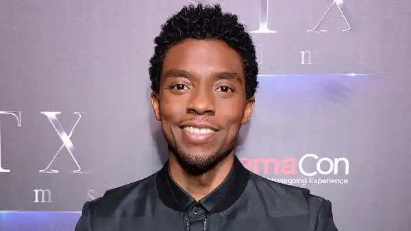 Accepts 2021 Golden Globe Award on Chadwick Boseman's Behalf Following Actor's Death