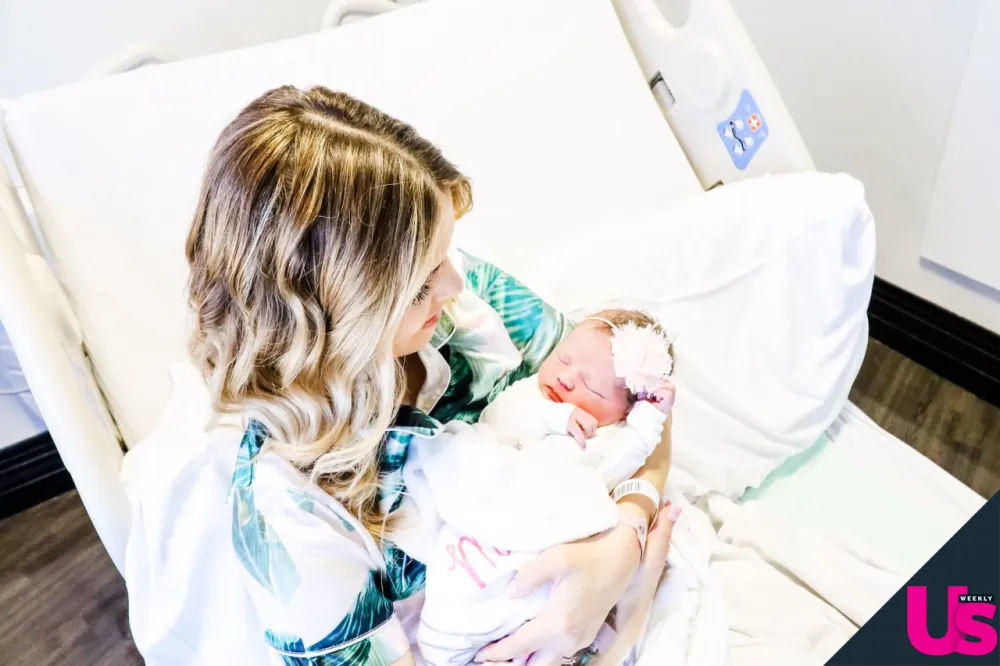 Bringing Up Bates&rsquo; Alyssa John Webster Welcome 4th Child