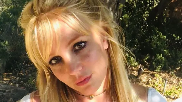 Britney Spears Is Not ‘Leaving Secret Messages’ in Her Instagram Posts, Social Media Manager Says