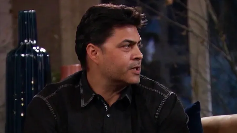 Darrell’s Background bachelors rachael kirkconnell