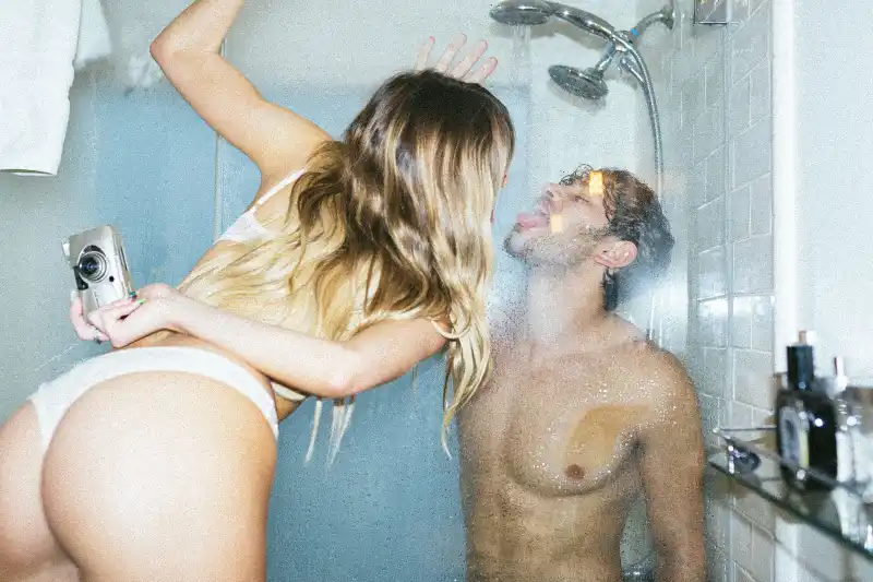 Delilah Belle Strips Down in Sexy Shoot: Pics