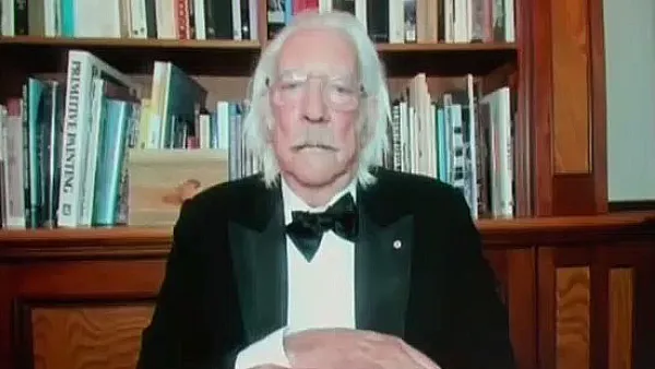 Donald Sutherland Looks Completely Unamused While Appearing Virtually During Golden Globes 2021