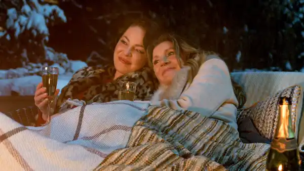 Firefly Lane How the Book the Netflix Series Is Based on Ended