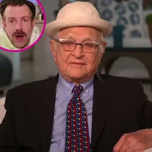 Jason Sudeikis Is Shocked to Learn Norman Lear Is Almost 99 at Golden Globes 2021 p