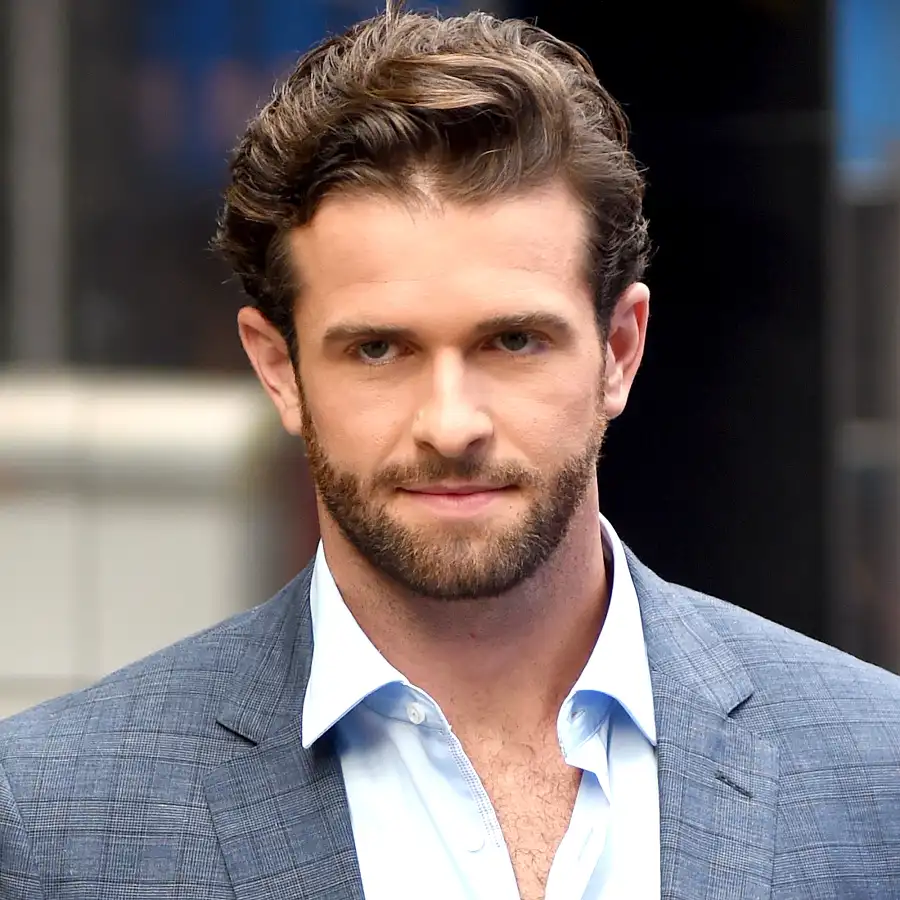 Jed Wyatt-Bachelor-Manipulation