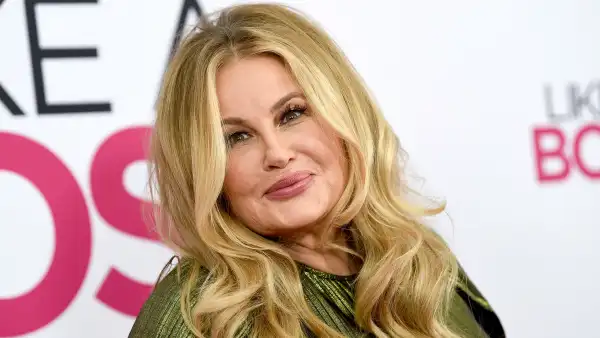 Jennifer Coolidge Says She Once Pretended to Have an Identical Twin So She Could Date 2 Men at Once