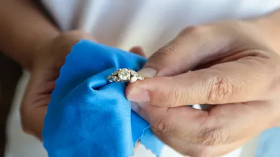 Jewelry-Cleaner-Stock-Photo