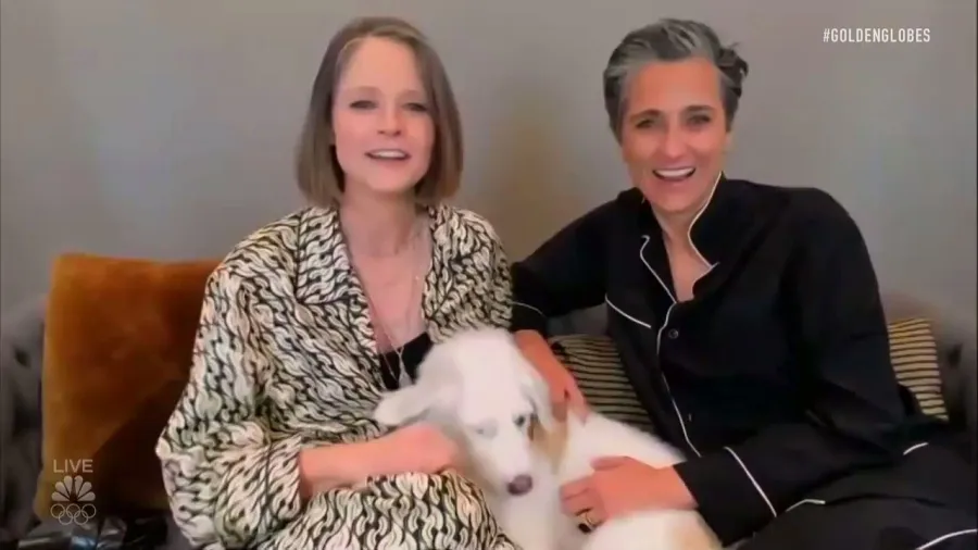 Jodie Foster Stars Who Dressed Super Casual Golden Globes 2021