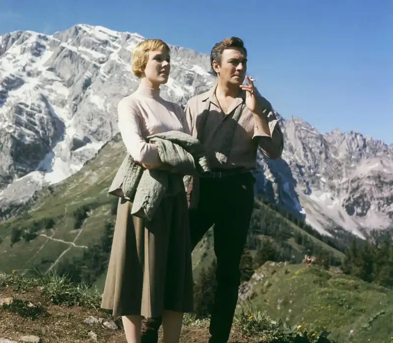 Julie Andrews Reacts to Death of Sound of Music Costar Christopher Plummer 2