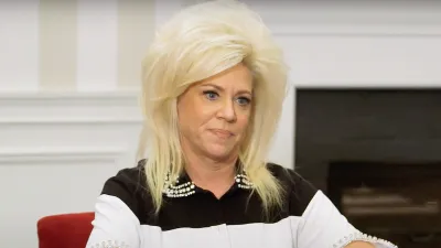 Long Island Medium Returns With Emotional Connection
