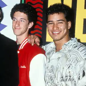 Mario Lopez Gets Emotional on Access Hollywood During Dustin Diamond Tribute