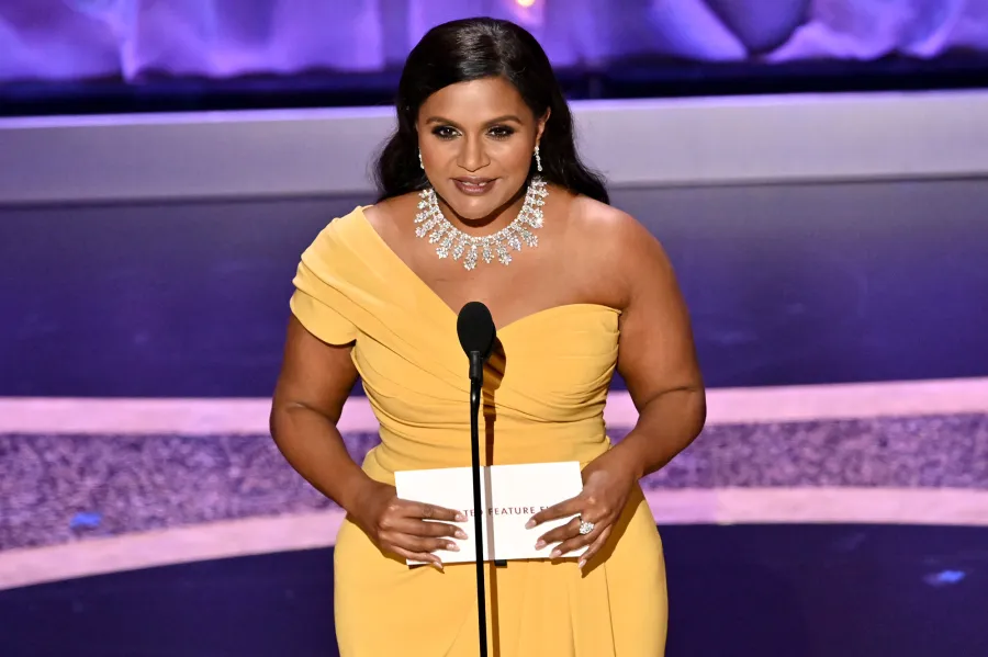 Mindy Kaling Academy Awards Oscars