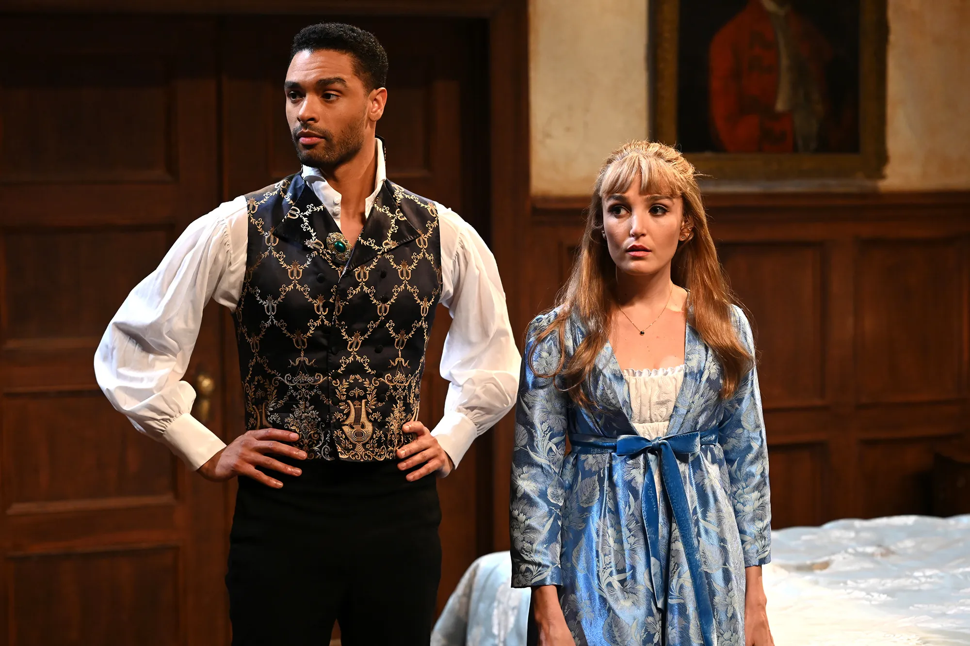 Rege-Jean Page and Chloe Fineman Reenact Bridgerton's Steamy Sex Scenes With Questionable Intimacy Coordinator on 'Saturday Night Live'